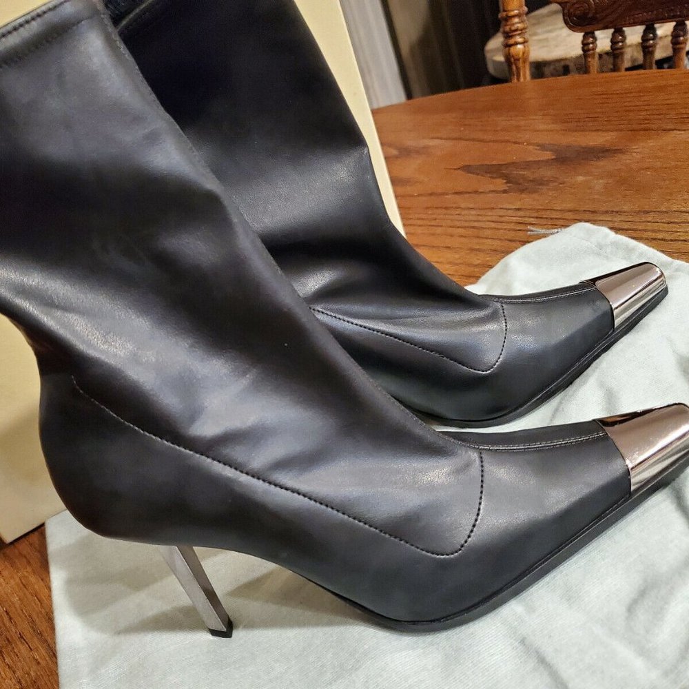 Vicini Stretch leather boots New in box!